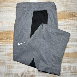 Nike Women’s Gray Jogger Sweatpants Size Large
